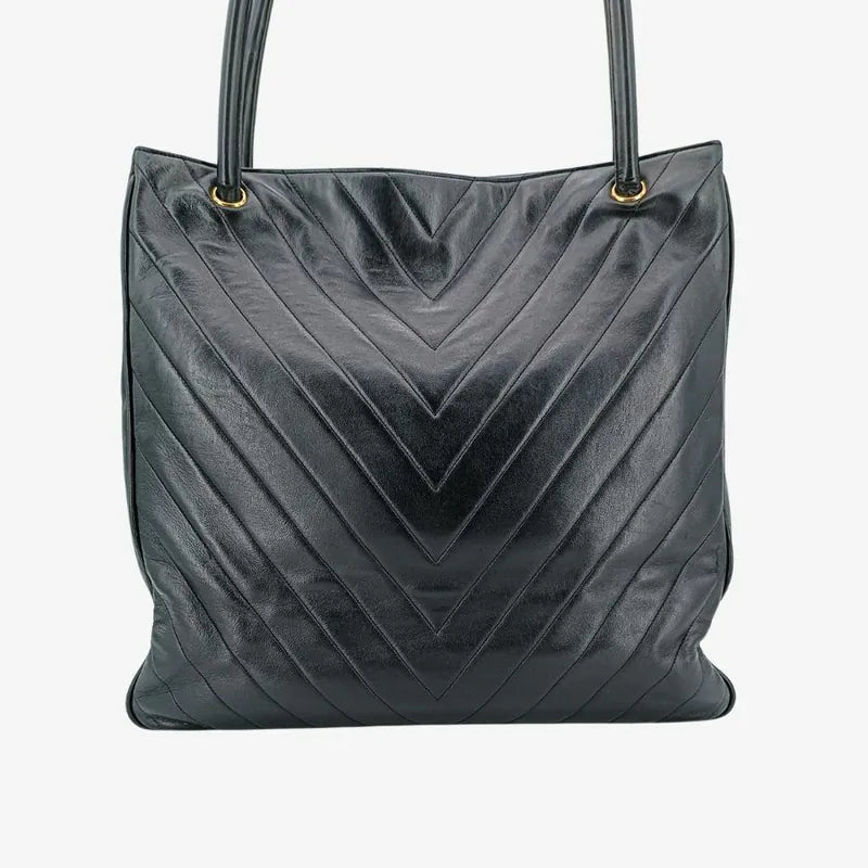 jah95-chanel-vintage-black-lambskin-chevron-tote-bag