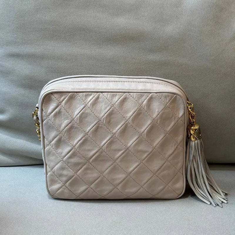 jx330-chanel-vintage-beige-lambskin-quilted-camera-bag