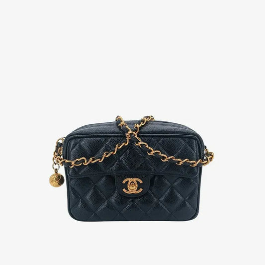 ju612-chanel-vintage-black-caviar-leather-camera-bag