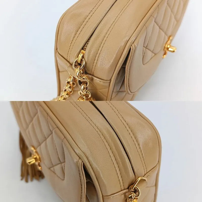 jt620-chanel-vintage-beige-lambskin-gold-chain-camera-bag