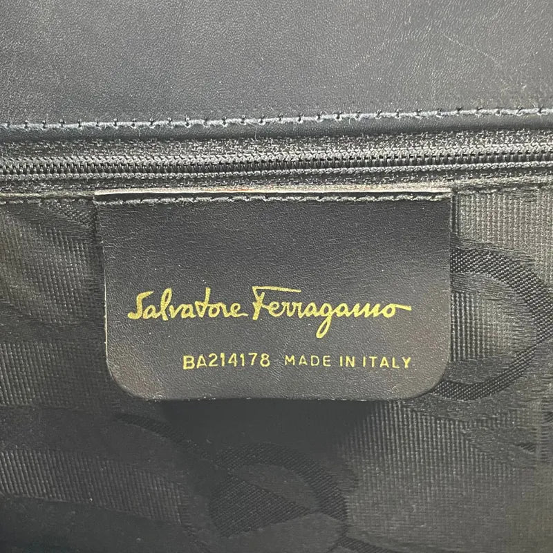 jw609-salvatore-ferragamo-vintage-navy-vara-ribbon-handbag