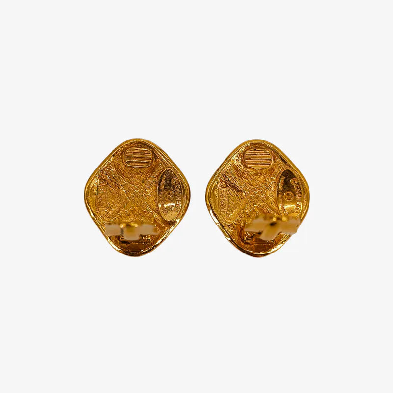 rb454-chanel-vintage-clover-gold-plated-clip-on-earrings