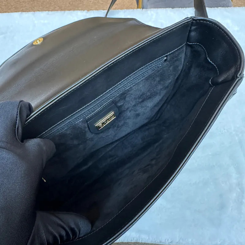 re131-gucci-vintage-calf-leather-crossboby-bag