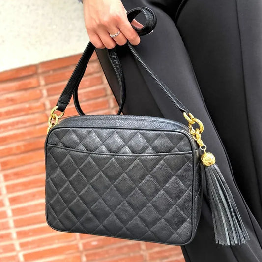 ra065-chanel-vintage-black-caviar-leather-quilted-camera-bag