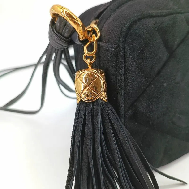 jt230-chanel-vintage-black-suede-tassel-camera-bag