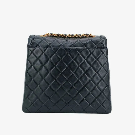 js402-chanel-vintage-black-lambskin-trapezoid-flap-bag