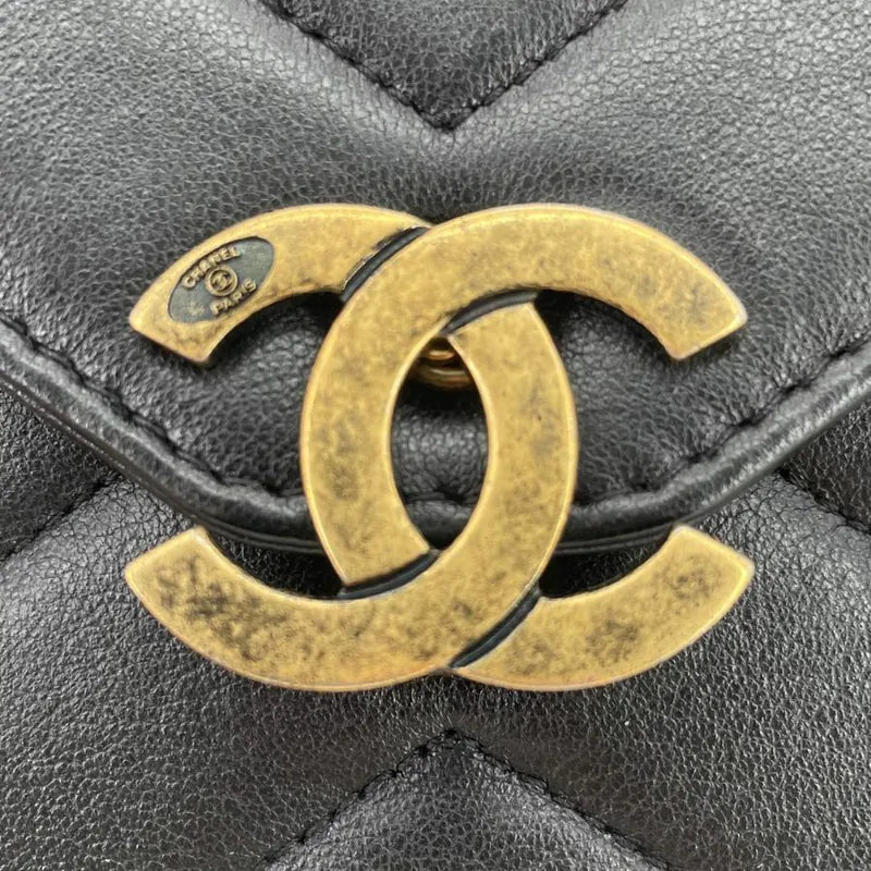 rc312-chanel-black-lambskin-chevron-envelope-flap-bag
