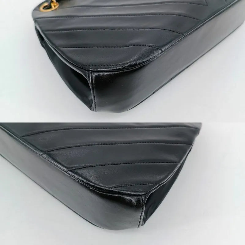 ra838-chanel-vintage-black-lambskin-chevron-handbag