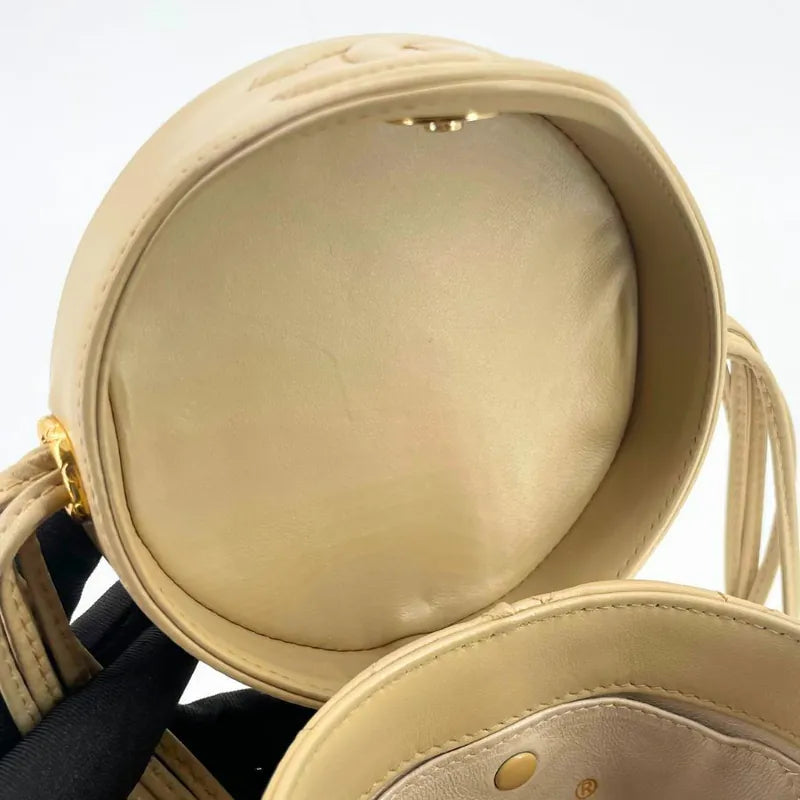 jw445-chanel-vintage-beige-lambskin-cylindrical-bag