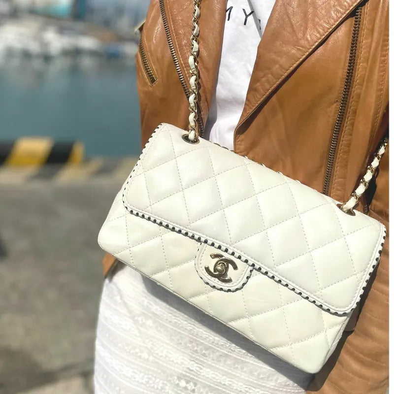 ra166-chanel-vintage-white-lambskin-25cm-flap-bag