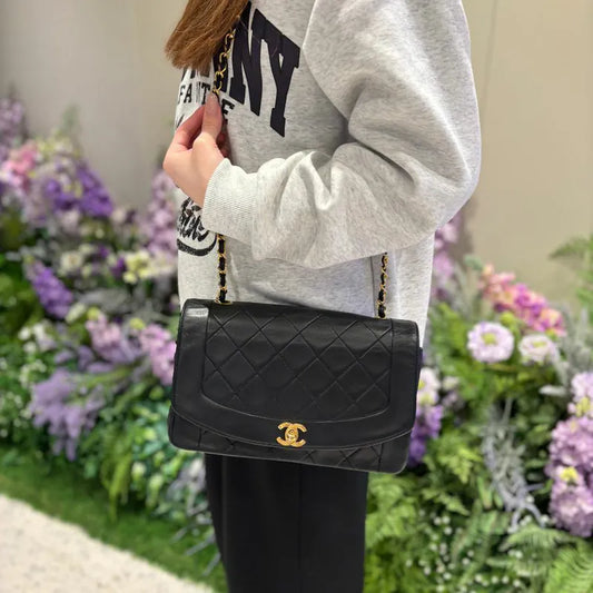 jt893-chanel-vintage-black-lambskin-25cm-diana-flap-bag