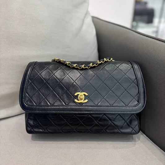 jah191-chanel-vintage-black-lambskin-quilted-flap-bag