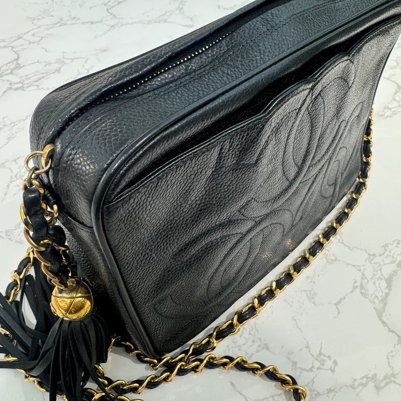 jw935-chanel-vintage-black-caviar-leather-triple-cc-camera-bag