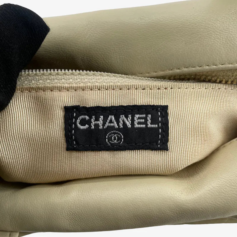 jy462-chanel-vintage-beige-lambskin-quilted-handbag