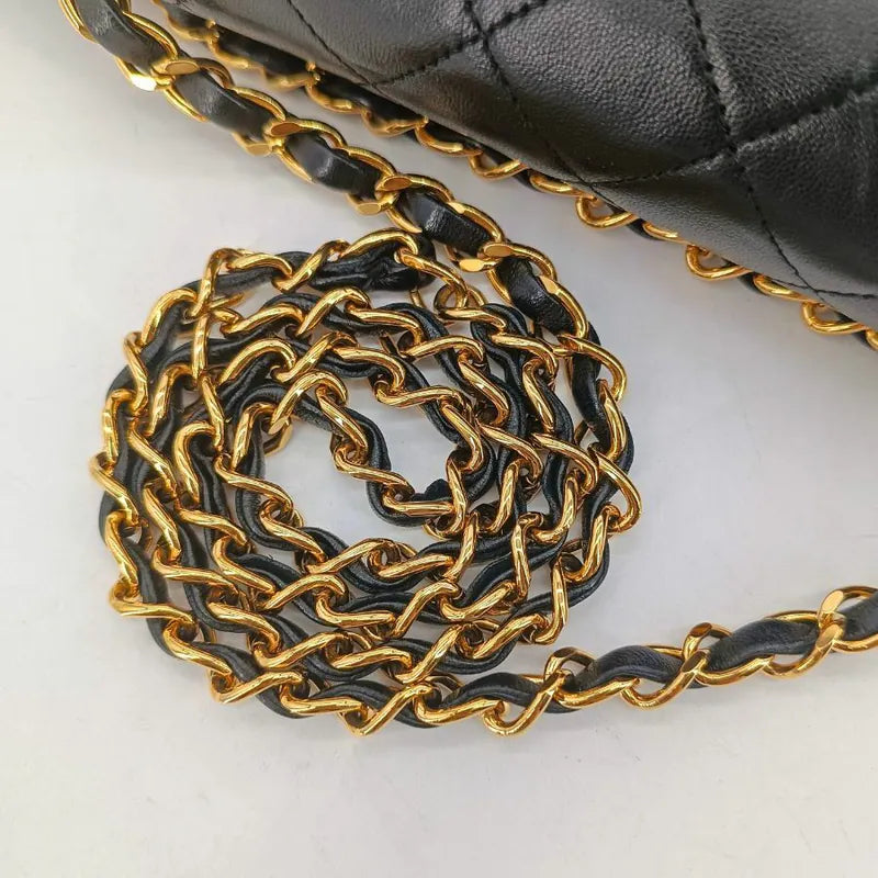 ju603-chanel-vintage-black-lambskin-25cm-flap-bag