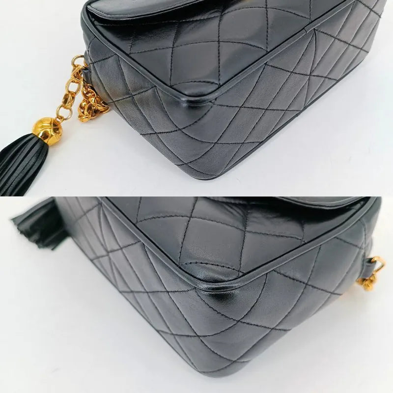 jw233-chanel-vintage-black-lambskin-gold-chain-camera-bag