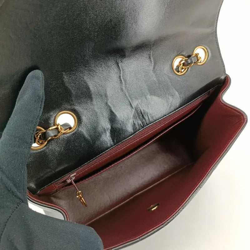 jt283-chanel-vintage-black-lambskin-chevron-envelope-flap-bag