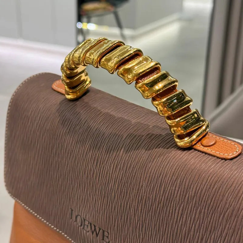 ju432-loewe-vintage-brown-caviar-leather-snake-bone-handle-shoulder-bag