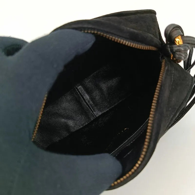 jt230-chanel-vintage-black-suede-tassel-camera-bag