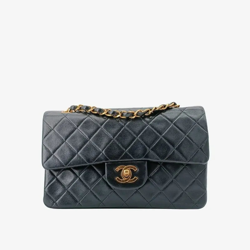 js620-chanel-vintage-black-lambskin-23cm-classic-flap-bag