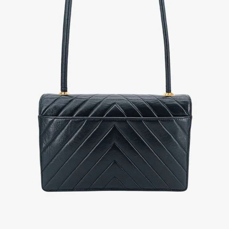 ju430-chanel-vintage-black-lambskin-chevron-push-lock-flap-bag