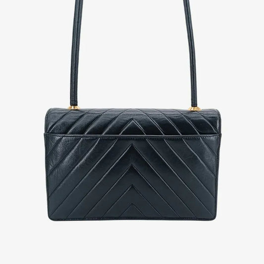ju430-chanel-vintage-black-lambskin-chevron-push-lock-flap-bag