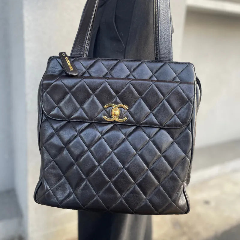 jw874-chanel-vintage-black-lambskin-quilted-tote-bag