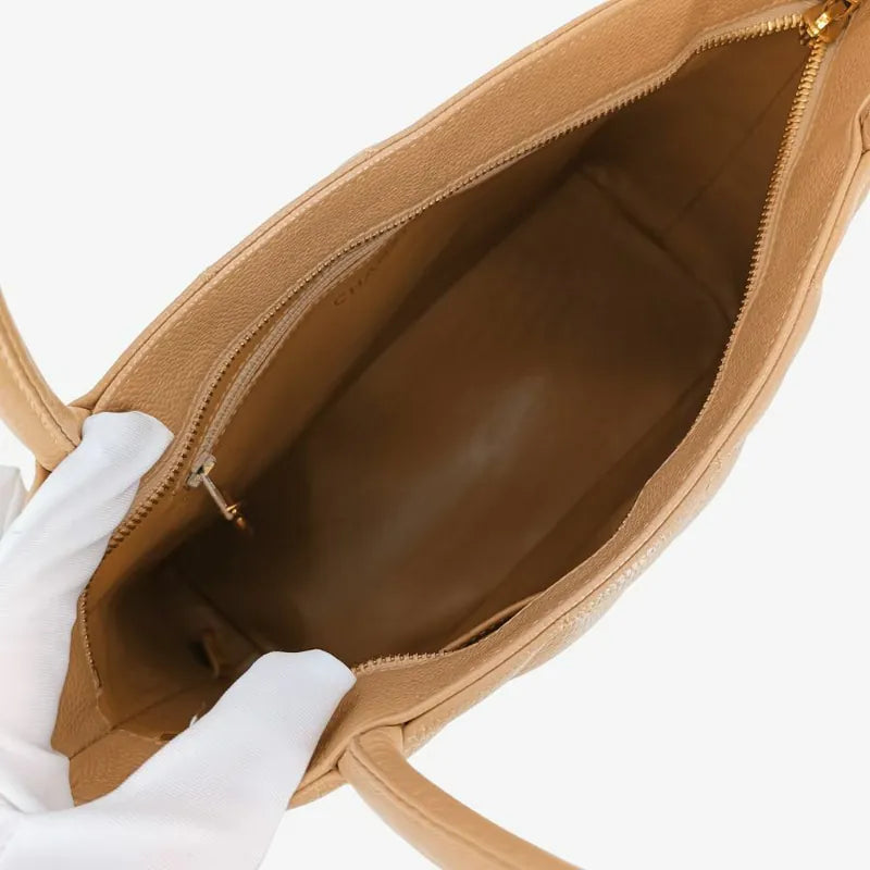 jt921-chanel-vintage-beige-caviar-leather-1804-tote-bag