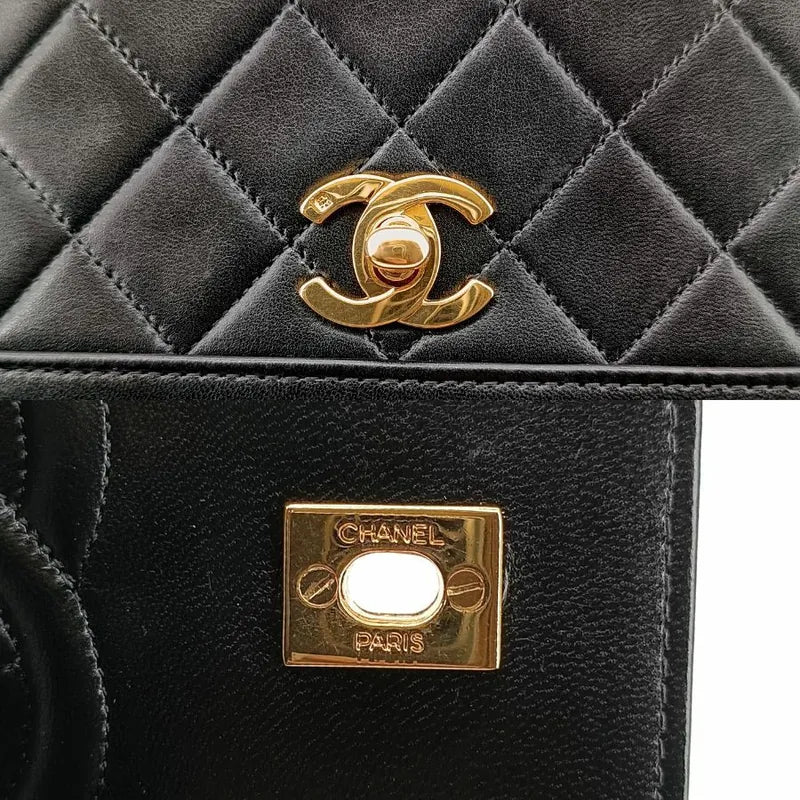 jr533-chanel-vintage-black-lambskin-quilted-flap-bag