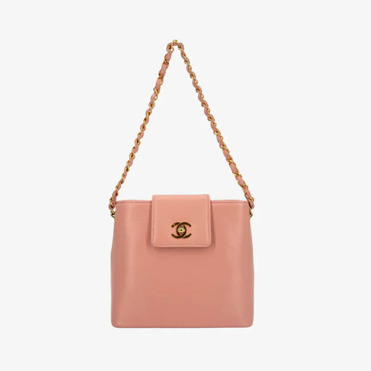 C648 - CHANEL Vintage Pink Lambskin Handbag
