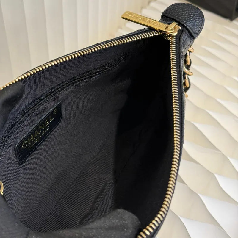 rb953-chanel-vintage-black-caviar-leather-quilted-handbag