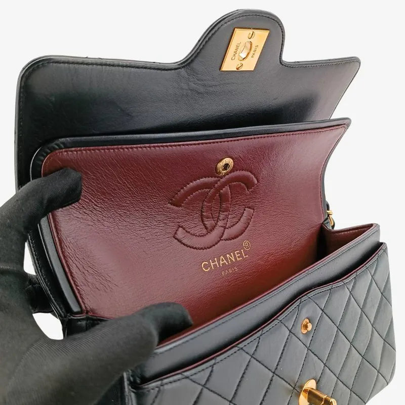 rb918-chanel-vintage-black-lambskin-paris-limited-edition-flap-bag