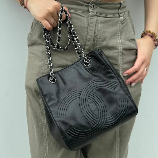 ra992-chanel-vintage-black-lambskin-bucket-bag