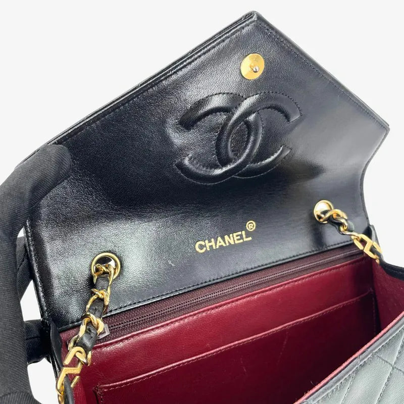 c558-chanel-vintage-black-lambskin-big-cc-pointed-flap-bag