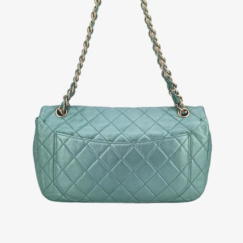 ra595-chanel-vintage-green-lambskin-crystal-embellished-flap-bag