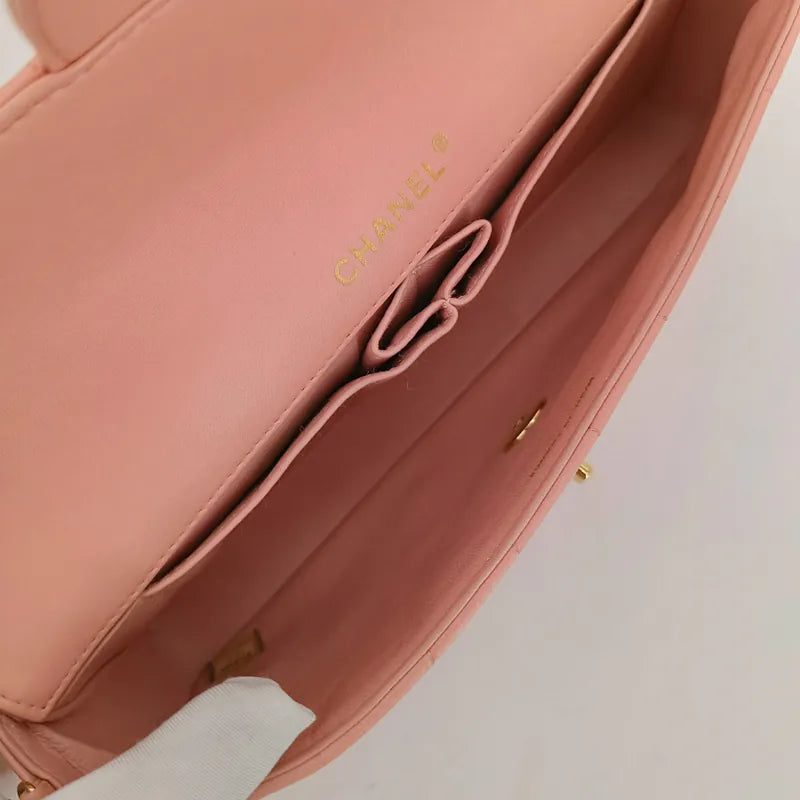 jw001-chanel-vintage-pink-lambskin-chocolate-bar-flap-bag