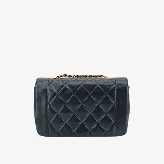 jt287-chanel-vintage-black-lambskin-22cm-diana-flap-bag
