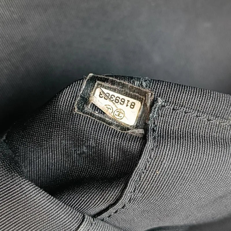 js353-chanel-vintage-black-caviar-leather-gst-tote-bag