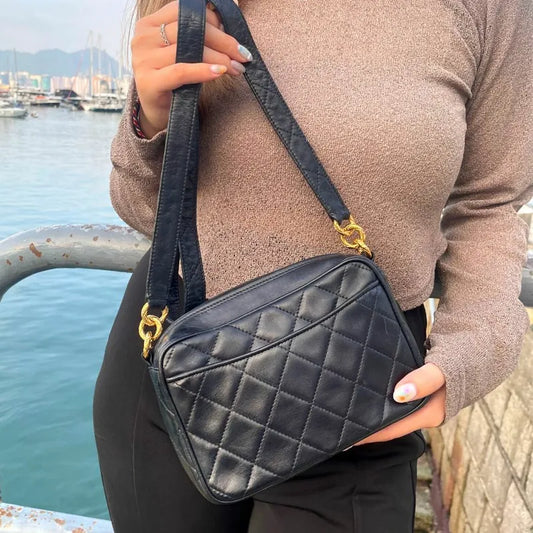 jah96-chanel-vintage-black-lambskin-quilted-camera-bag