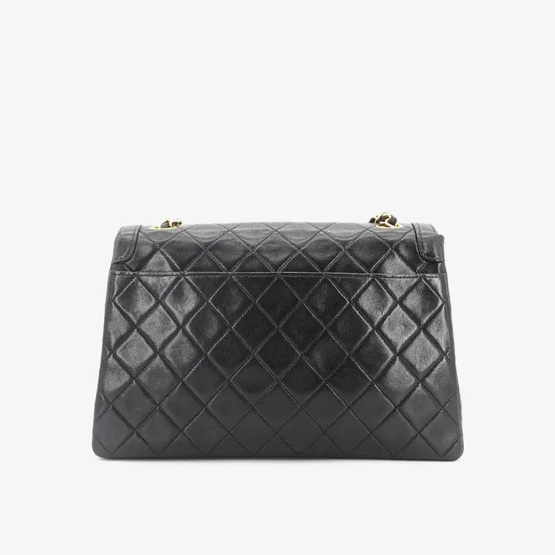jr928-chanel-vintage-black-lambskin-trapezoid-flap-bag