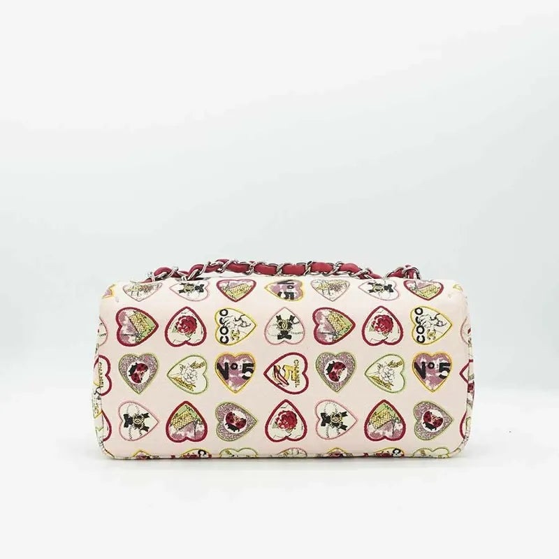 jr858-chanel-pink-canvas-valentine-heart-print-flap-bag