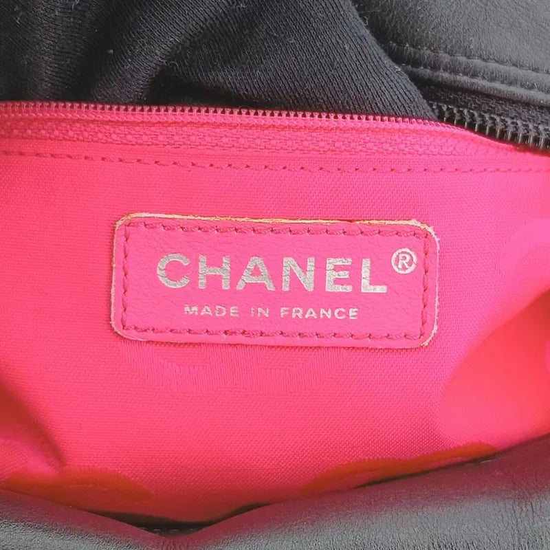 jr676-chanel-vintage-black-calfskin-cambon-bowler-bag