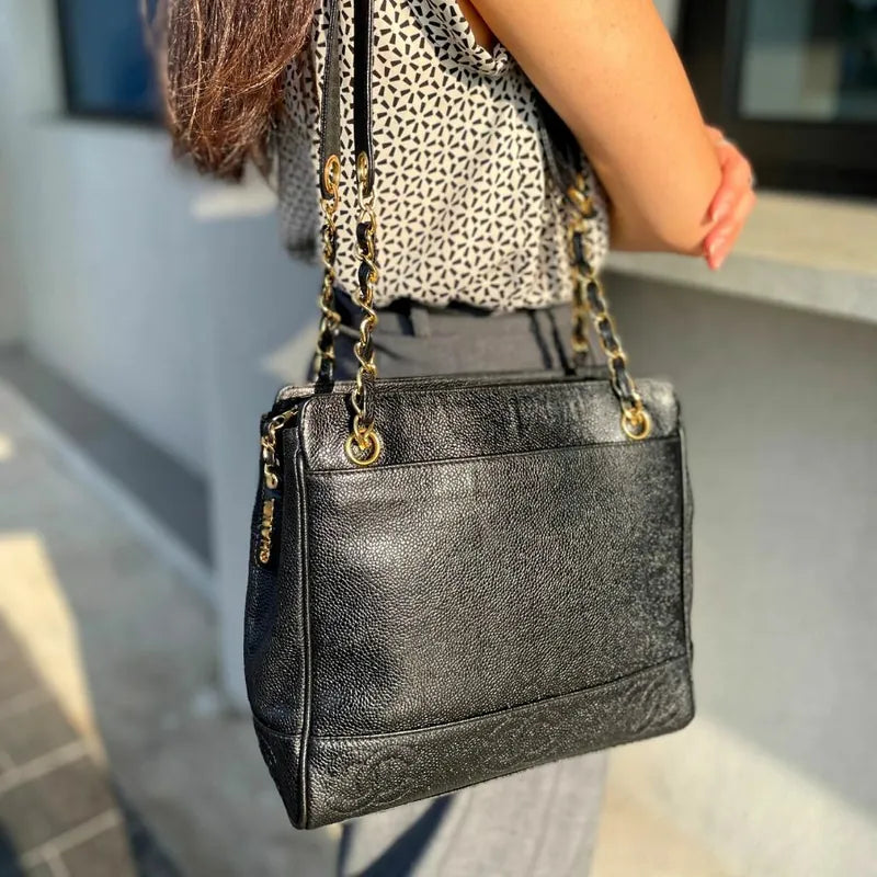 jt425-chanel-vintage-black-caviar-leather-6cc-embossed-logo-tote-bag