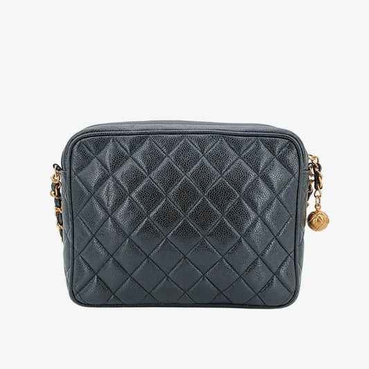 ra202-chanel-vintage-black-caviar-leather-quilted-camera-bag