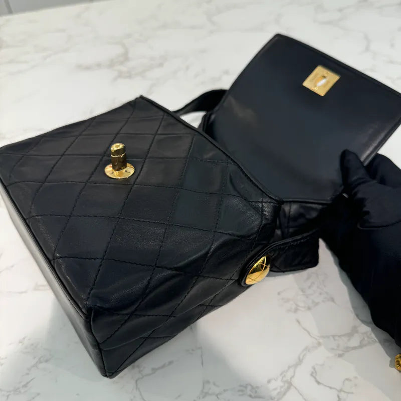 rc443-chanel-vintage-black-lambskin-straight-flap-handbag