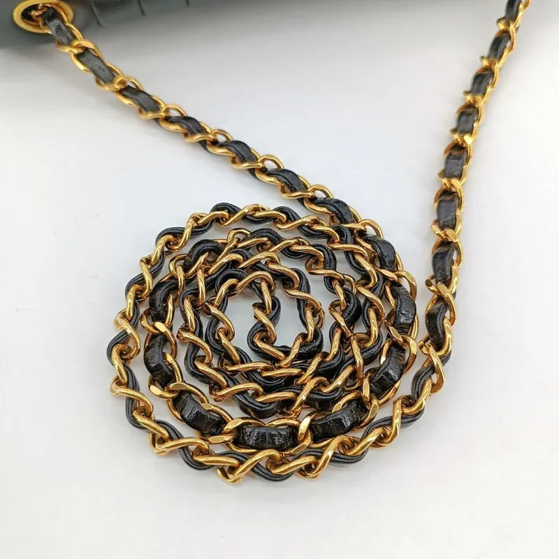 jt290-chanel-vintage-black-lambskin-vertical-flap-bag