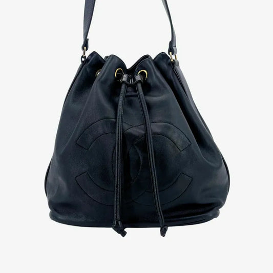 jw573-chanel-vintage-black-lambskin-bucket-bag