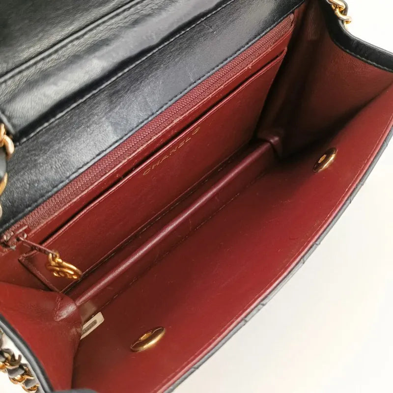 jah83-chanel-vintage-black-lambskin-double-turnlock-flap-bag