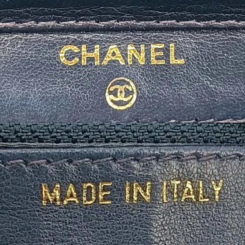 sh003-chanel-vintage-blue-denim-wallet-on-chain