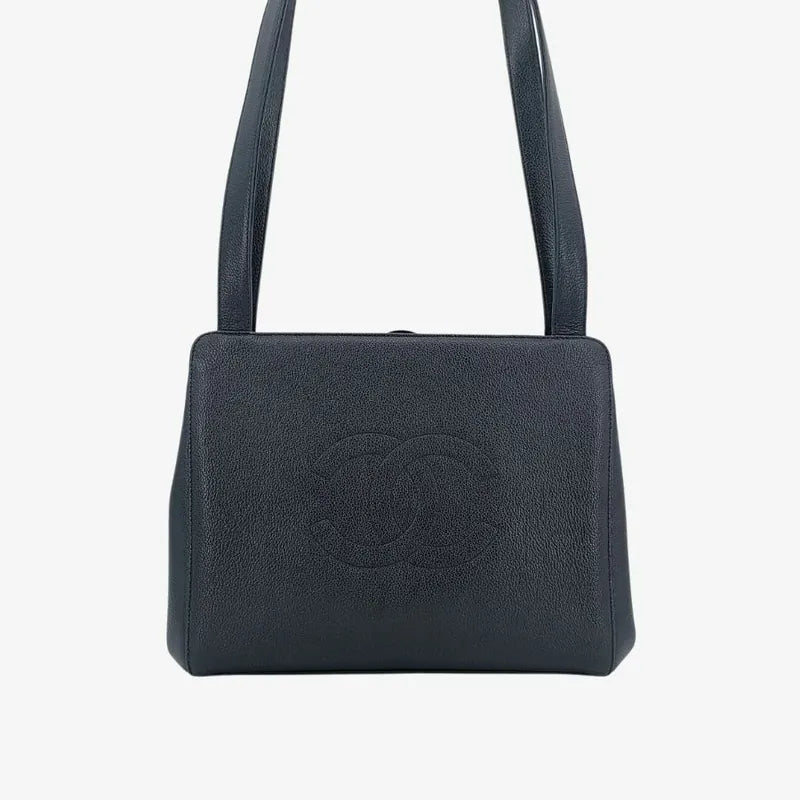jt521-chanel-vintage-black-caviar-leather-cc-logo-shoulder-bag